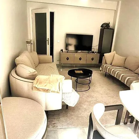 Appartement Azur - Elegant 3/4 Flat, Center And Close To The Beaches