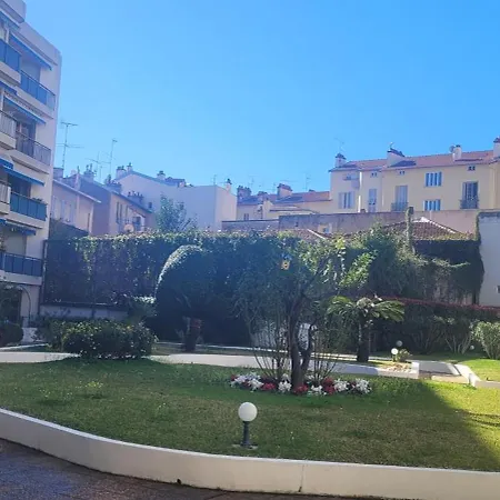 Appartement Azur - Elegant 3/4 Flat, Center And Close To The Beaches